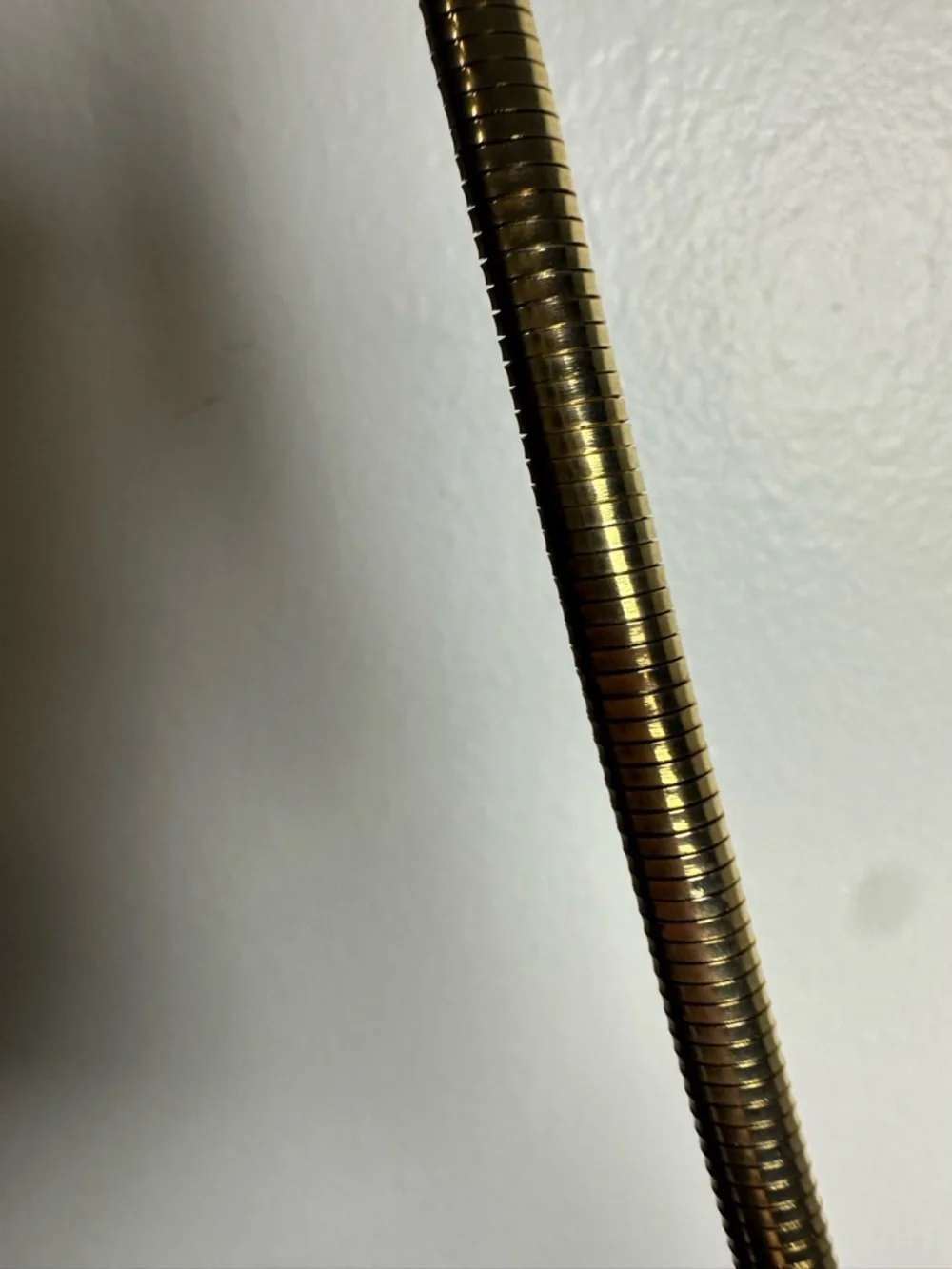 Vintage Goldtone Heart Stretch Serpentine Belt - Women Accessories 27-32” - Picture 4 of 4